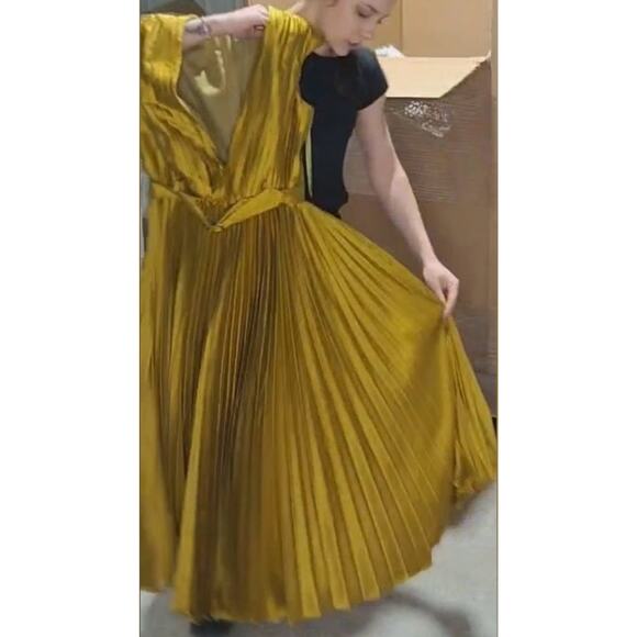 MAC DUGGAL 26483 Pleated Cap Sleeve Satin Midi Gown Size 6 New w/ Tag MSRP $338 - Picture 13 of 16